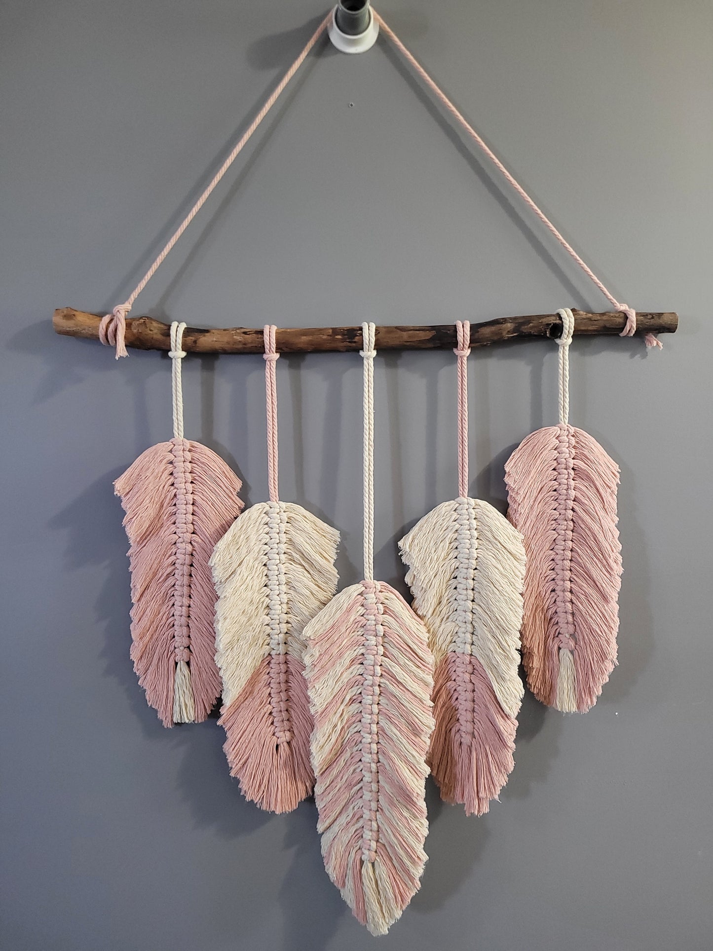 Feather Wallhanger (Med)