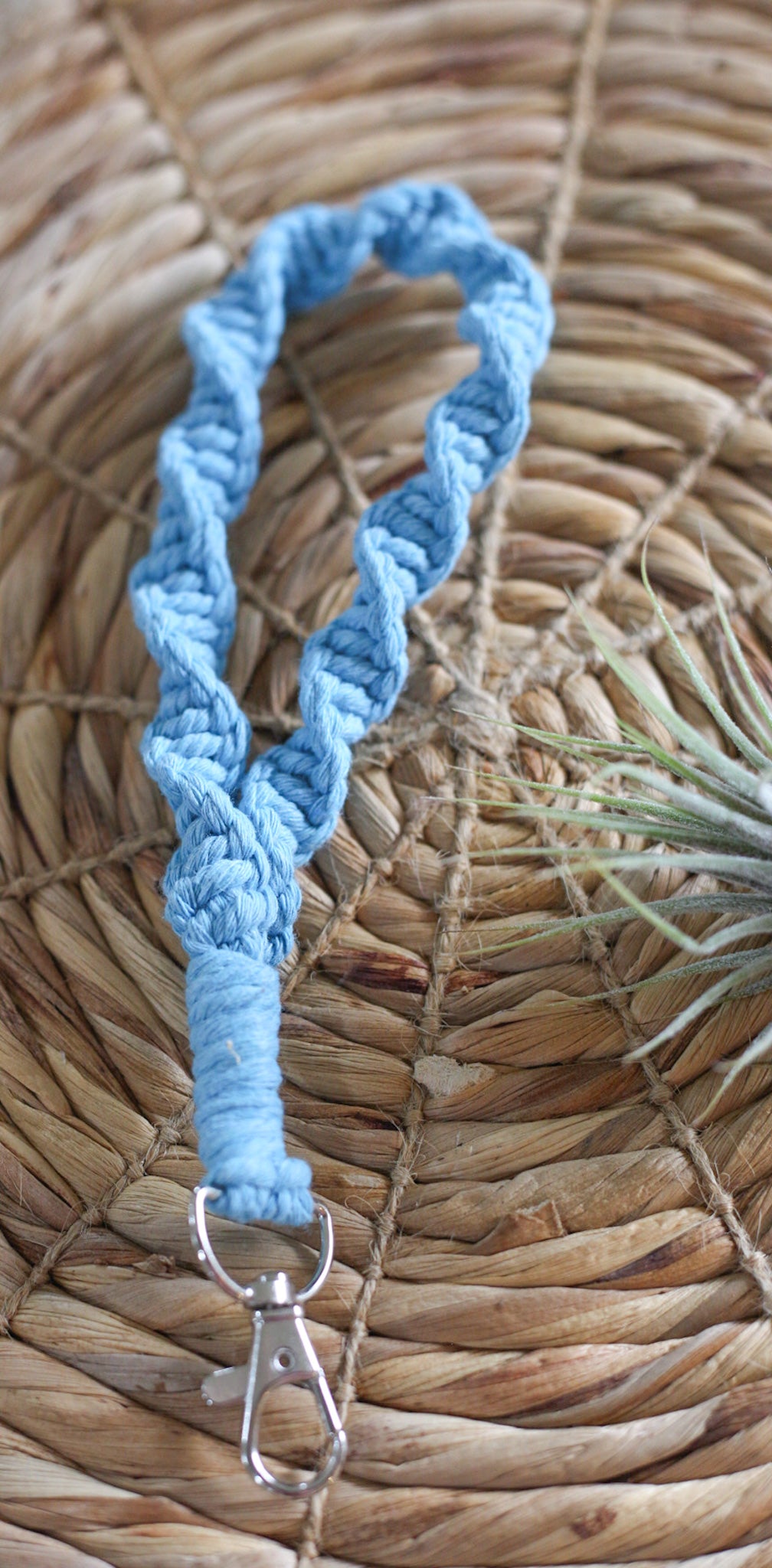 Macrame Wristlet (Twisted)