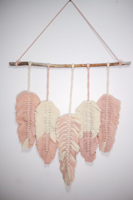 Feather Wallhanger (Med)